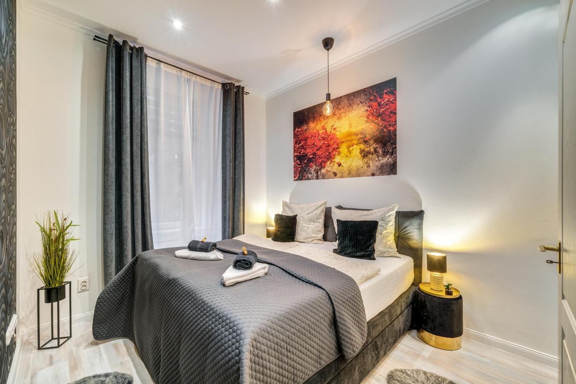 Sweet Dreams At Opera House Downtown Apartamento Budapeste Exterior foto