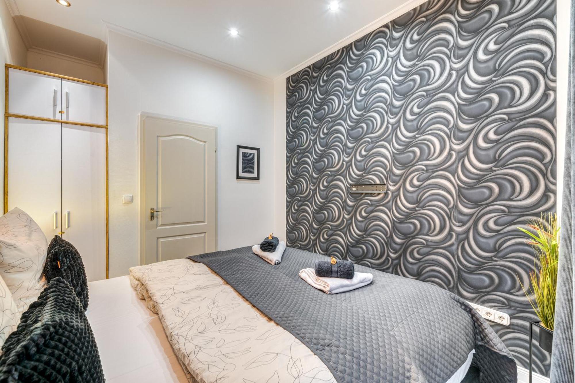 Sweet Dreams At Opera House Downtown Apartamento Budapeste Exterior foto