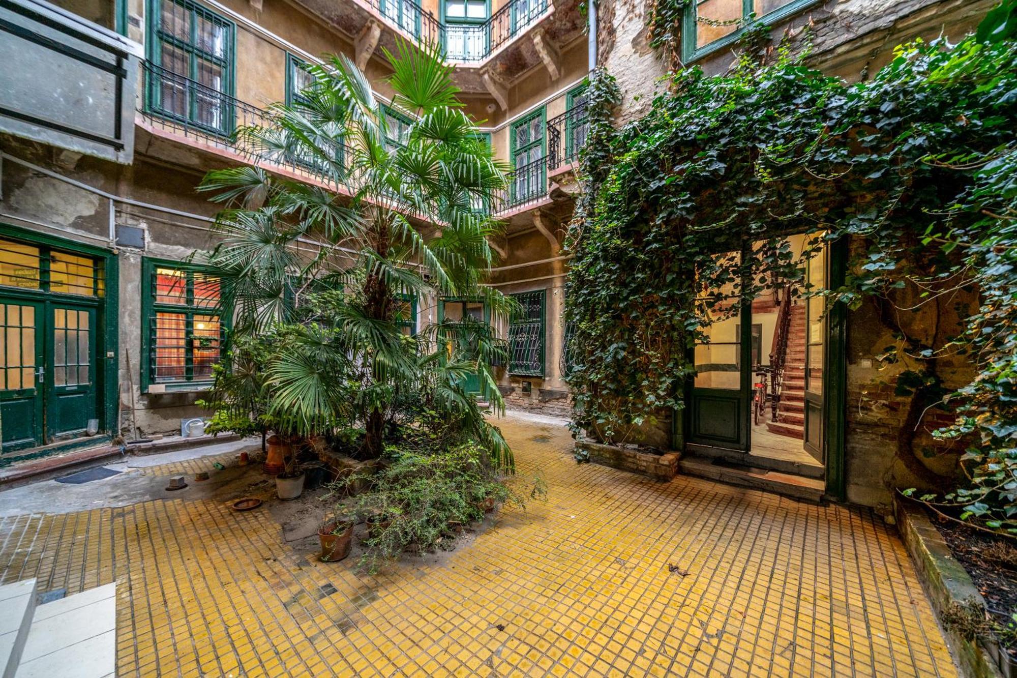 Sweet Dreams At Opera House Downtown Apartamento Budapeste Exterior foto