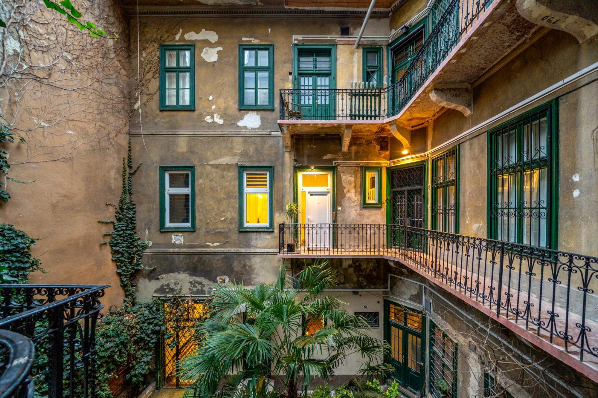 Sweet Dreams At Opera House Downtown Apartamento Budapeste Exterior foto