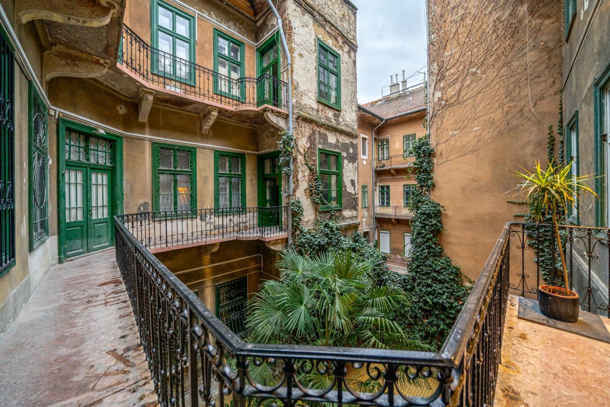 Sweet Dreams At Opera House Downtown Apartamento Budapeste Exterior foto