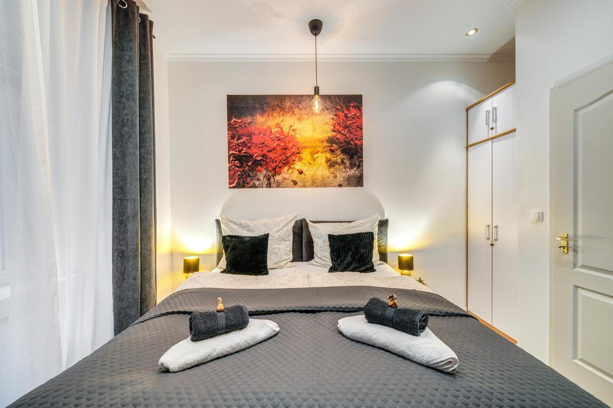 Sweet Dreams At Opera House Downtown Apartamento Budapeste Exterior foto