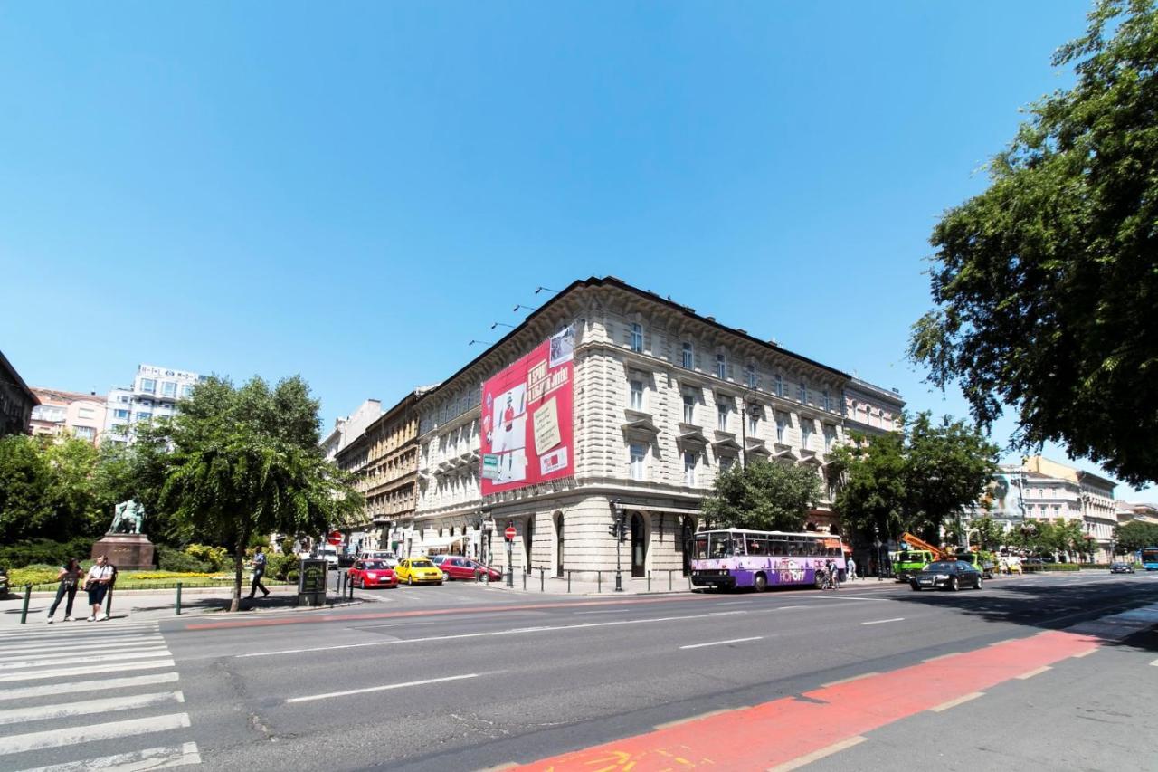 Sweet Dreams At Opera House Downtown Apartamento Budapeste Exterior foto